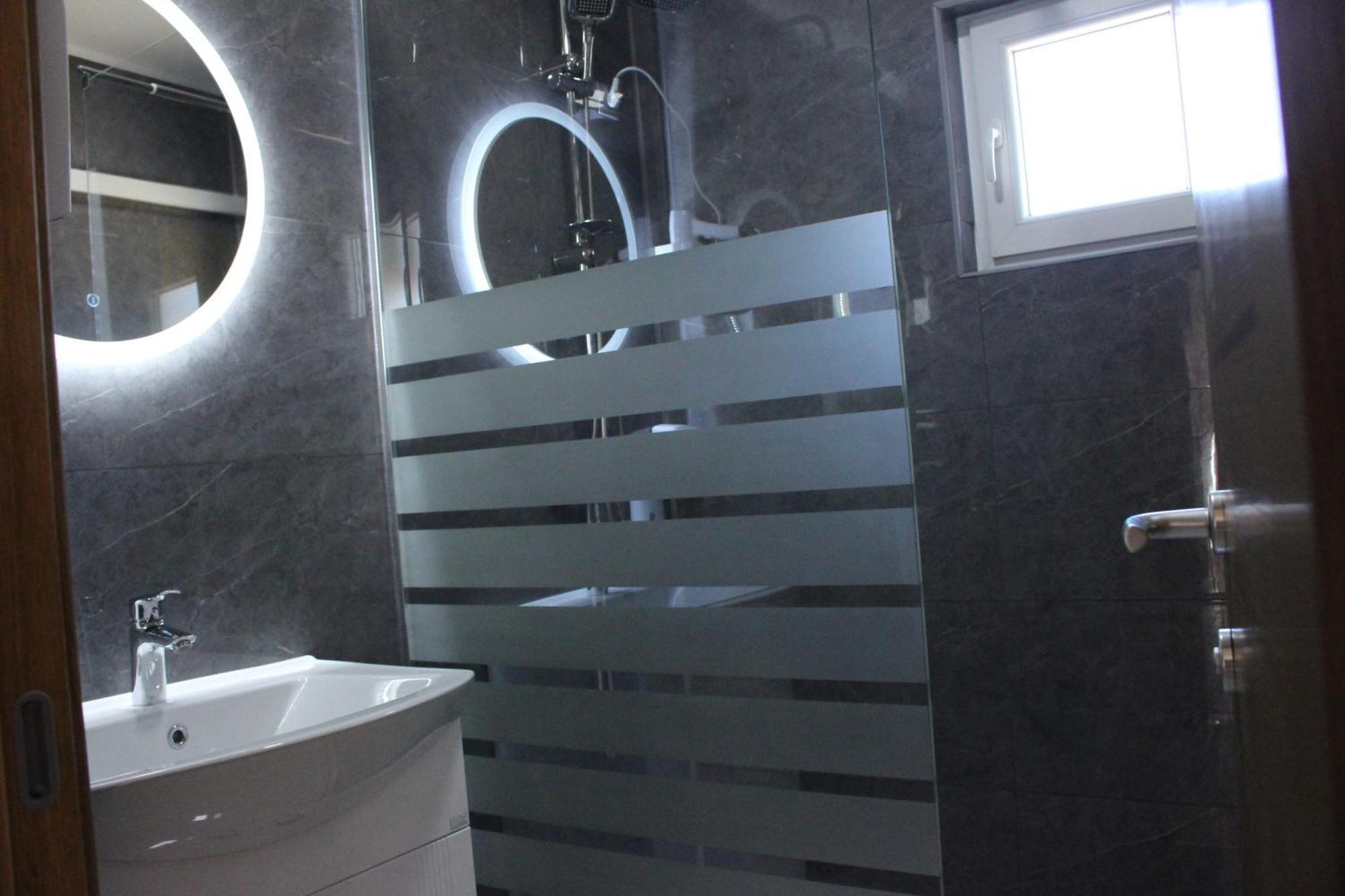 Apartmani Ramonda Теслич Экстерьер фото